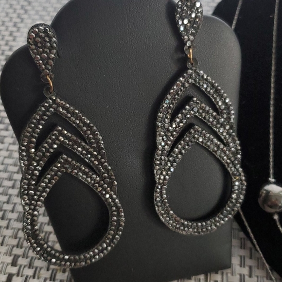 Y2k Black Statement Drop Long Earrings and Necklace set - Picture 1 of 6